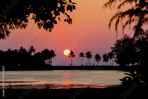 Obraz na płótnie Tropical sunset w salonie