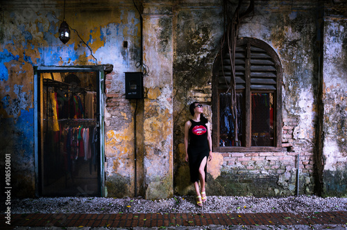 Obraz na plátně Irene at Ipoh Old Town