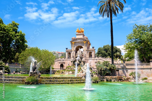 Obraz na płótnie Fountain of Parc de la Ciutadella in Barcelona, Spain w salonie