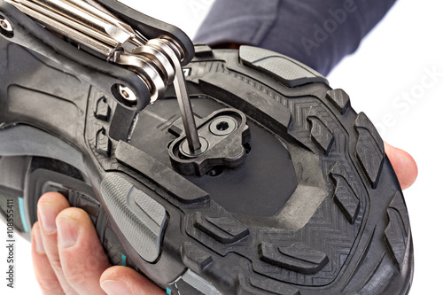 Process of the Installation clipless pedal to the cycling shoes.