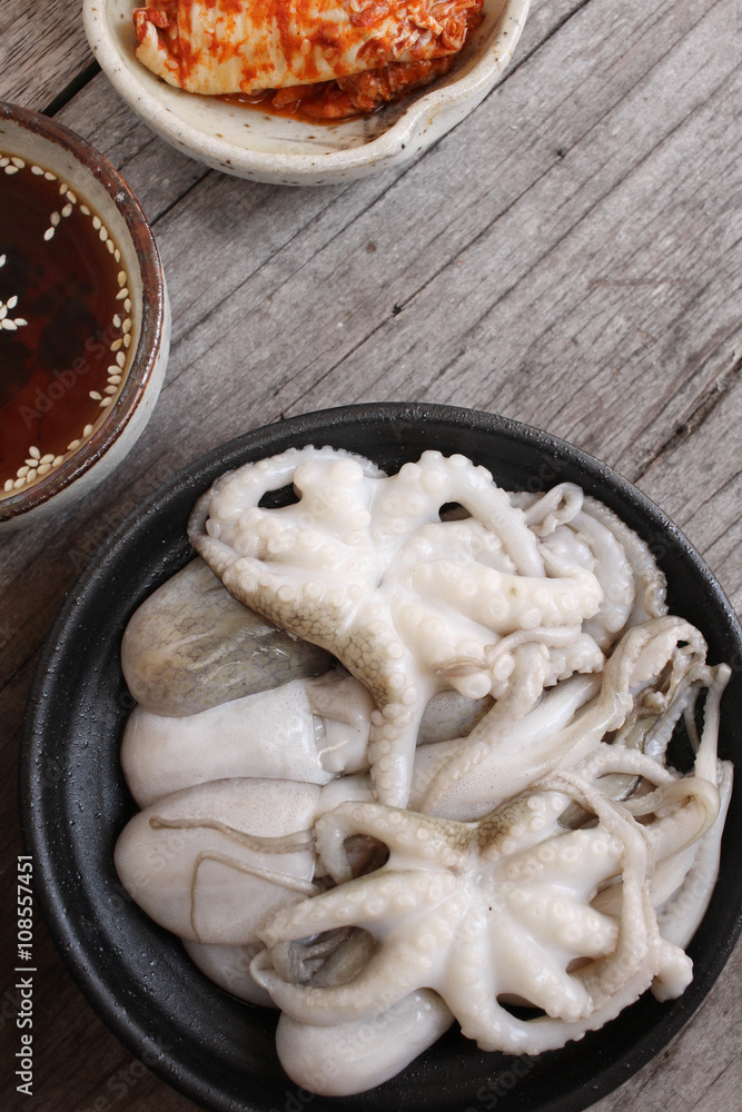 Fototapeta premium Sannakji octopus korean food