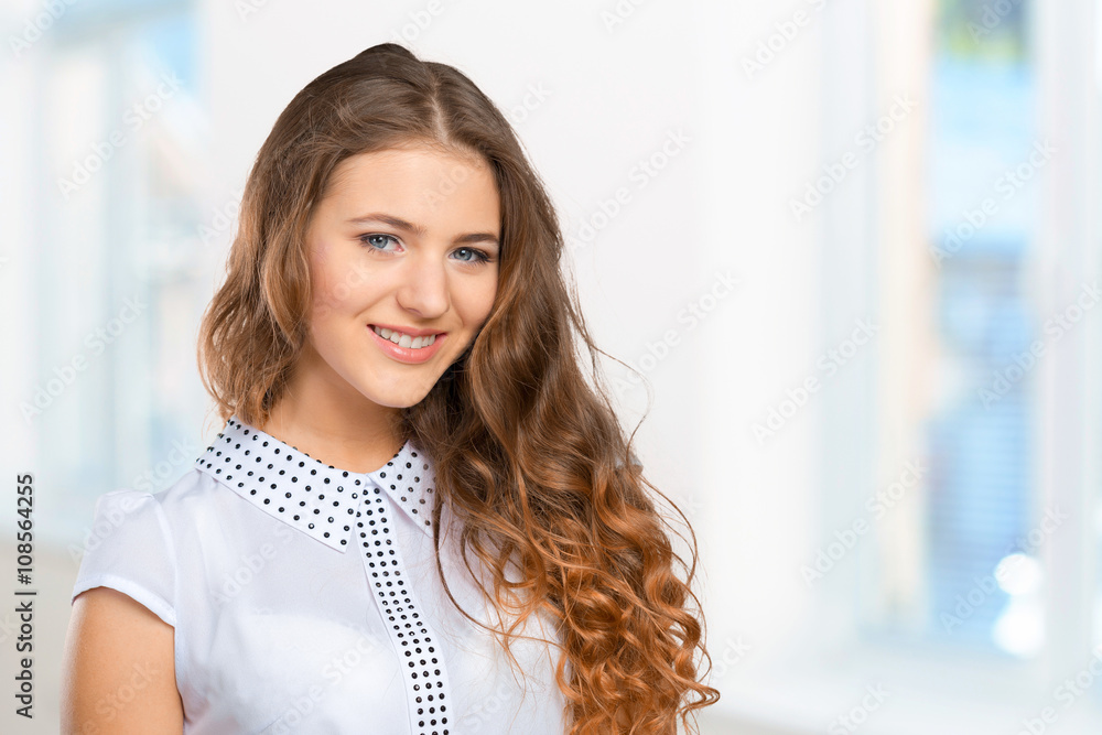 Portrait of an attractive fashionable young brunette woman.