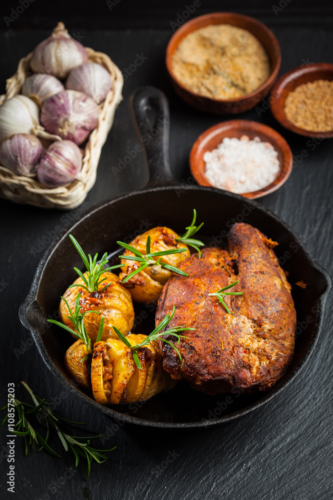 Pulled pork dish with backed rustic potates Pulled pork dish with backed rustic potates