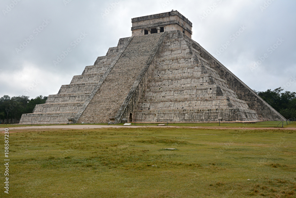 Temple of Kukulkan, pyramid in Chichen Itza, Yucatan, Mexico. Temple of Kukulkan, pyramid in Chichen Itza, Yucatan, Mexico.