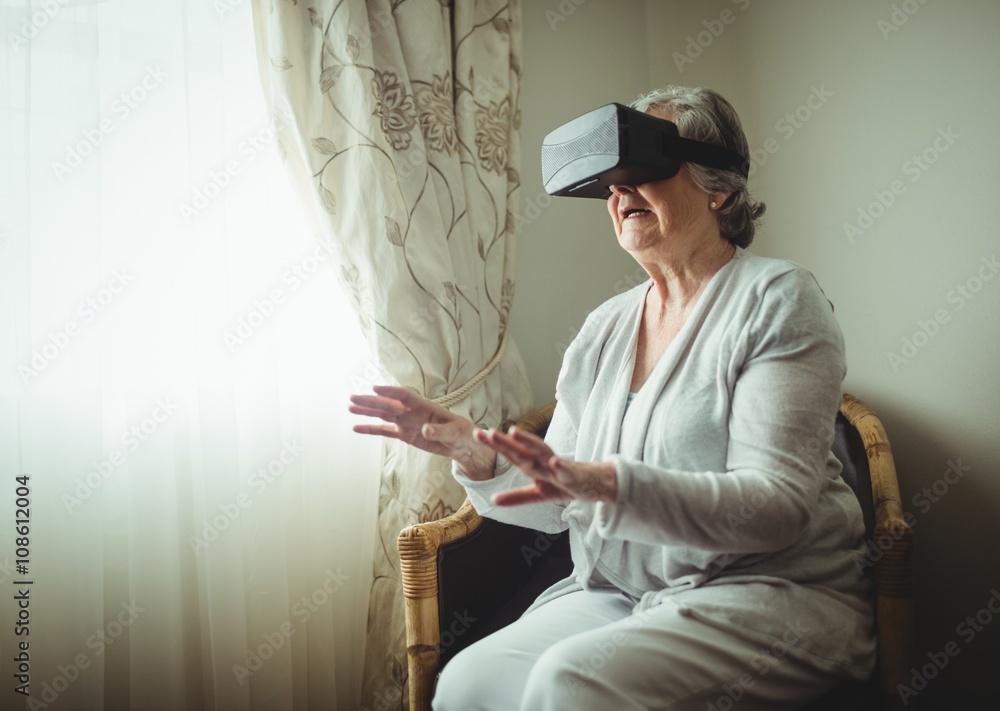 Senior woman using an oculus rift
