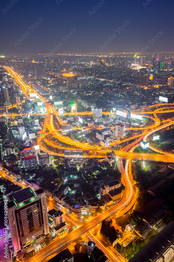 Obraz premium Cityscape of Bangkok city at night , Thailand. 
