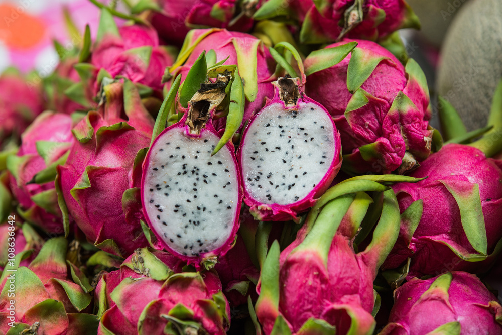 Vietnamese food for export, Dragon fruit, agricultural product f Vietnamese food for export, Dragon fruit, agricultural product f