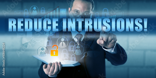 Quadro em tela Security Expert Touching REDUCE INTRUSIONS!