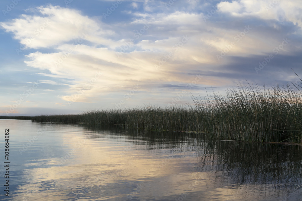 Obraz premium Dusk on Lake Titicaca, Bolivia, South America