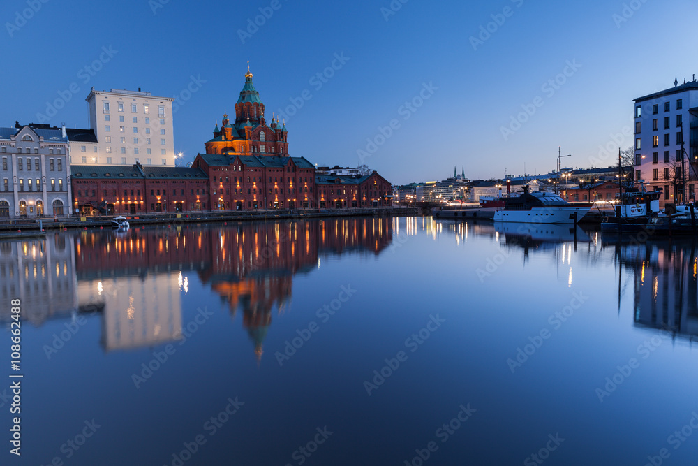 Obraz premium Helsinki Cityscape at Dusk