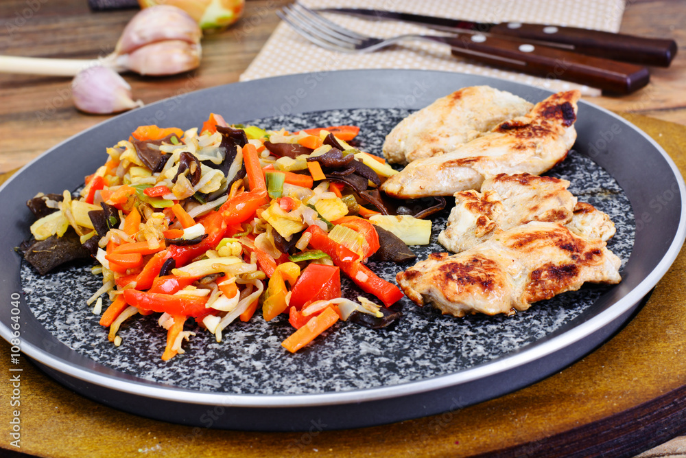 Chinese Vegetable Mix with Chicken Grilled Fillet Chinese Vegetable Mix with Chicken Grilled Fillet