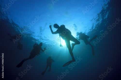 Scuba diving © Richard Carey