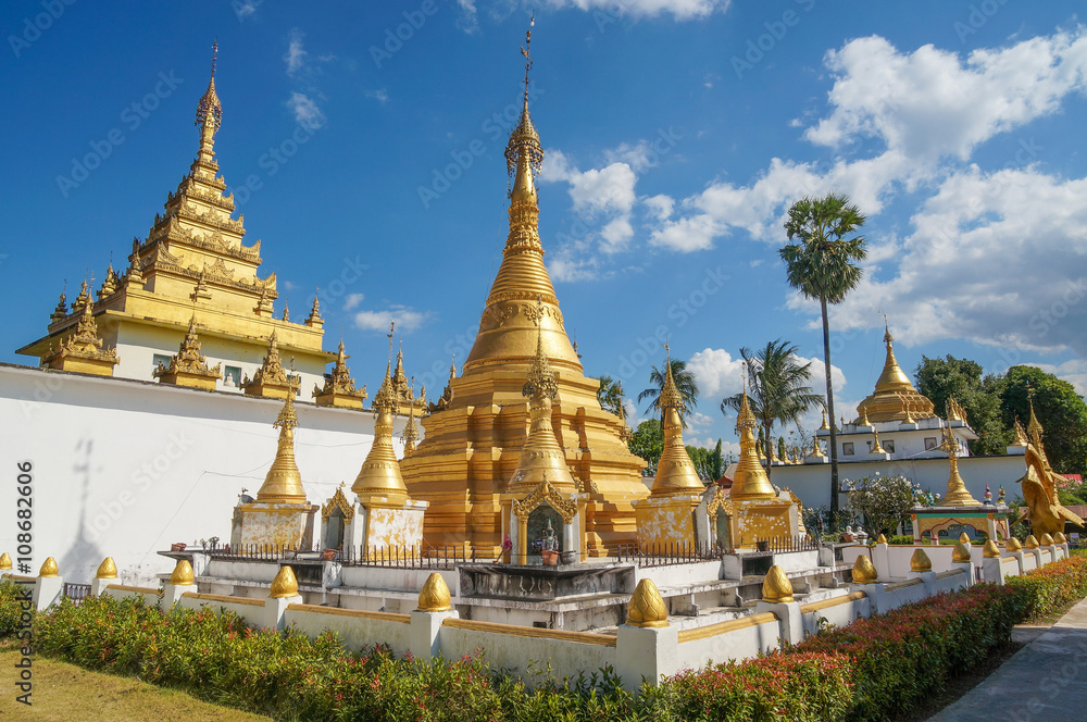 Wat Thaiwatthanaram ,Maesod ,Tak ,Thailand Wat Thaiwatthanaram ,Maesod ,Tak ,Thailand
