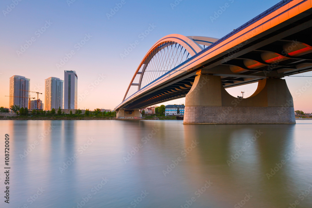 Obraz na płótnie Apollo bridge over river Danube in Bratislava, Slovakia. w salonie