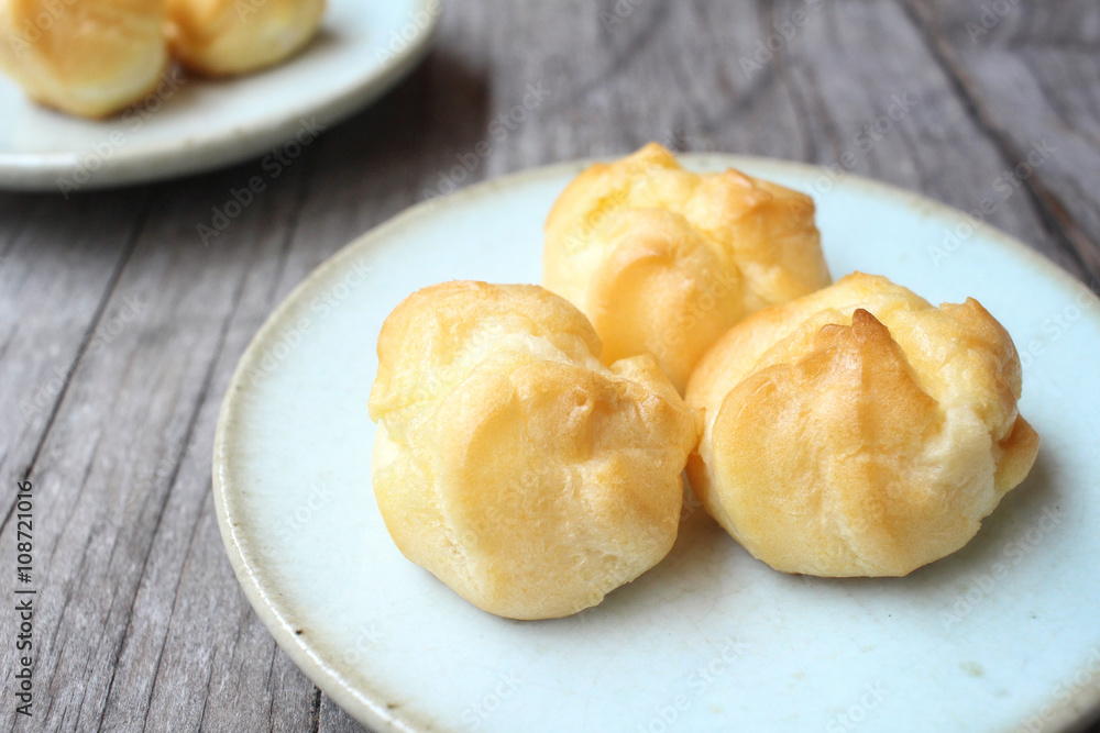  Cream Puffs