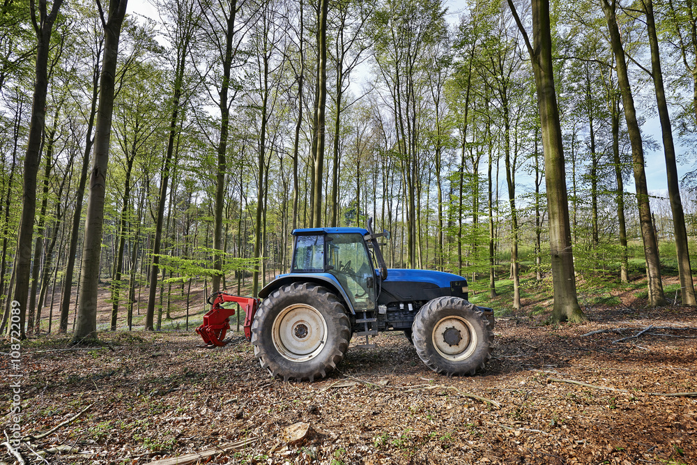 The lumberjack tractor The lumberjack tractor