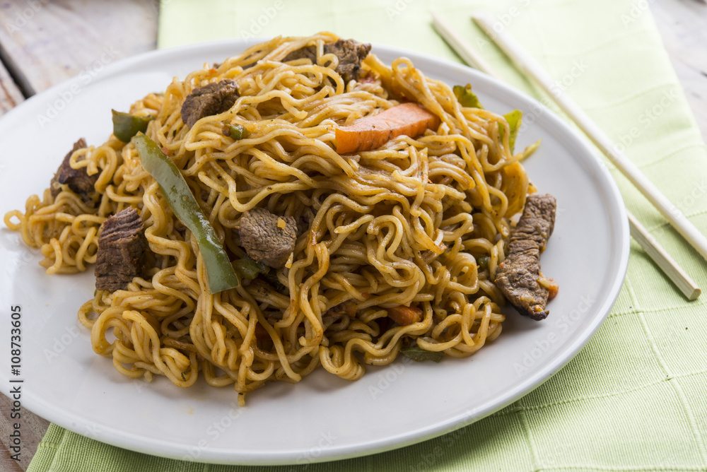 Noodles and vegetables