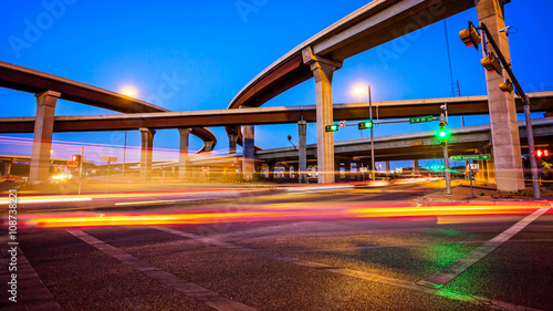 Obraz na płótnie Intersection and Traffic in Austin, Texas at Night w salonie
