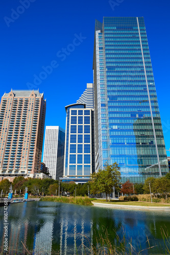 Houston Discovery green park in downtown © lunamarina