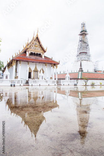 Wat Phra Mahathat Woramahawihan, Buddhist religious places of im