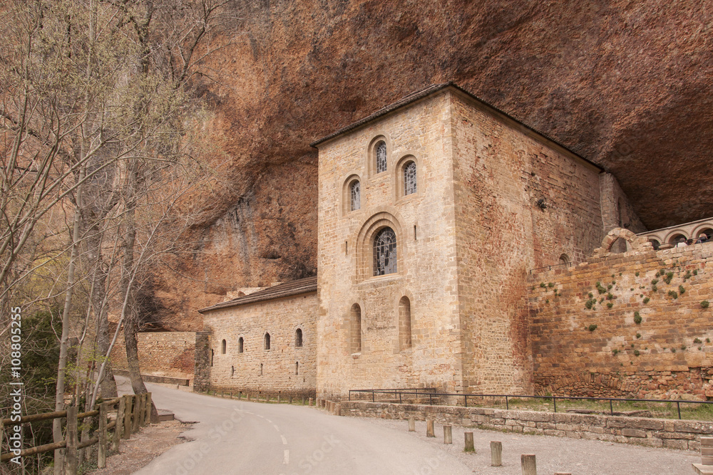 Monasterio San Juan de la Peña, Huesca, Aragon, España- Monasterio San Juan de la Peña, Huesca, Aragon, España-
