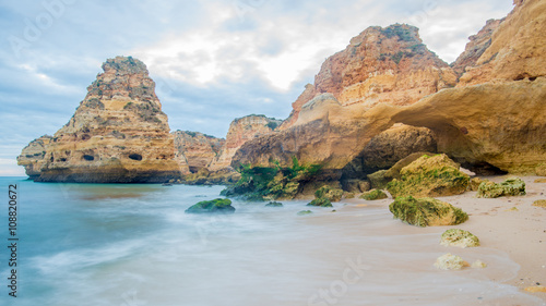 Felsentor am Meer der Algarve