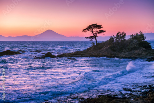 秋谷,立石海岸の夕景, 富士山