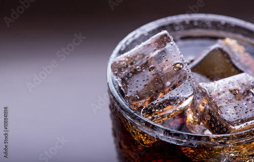 Canvas Print Close up on a soft drink with ice