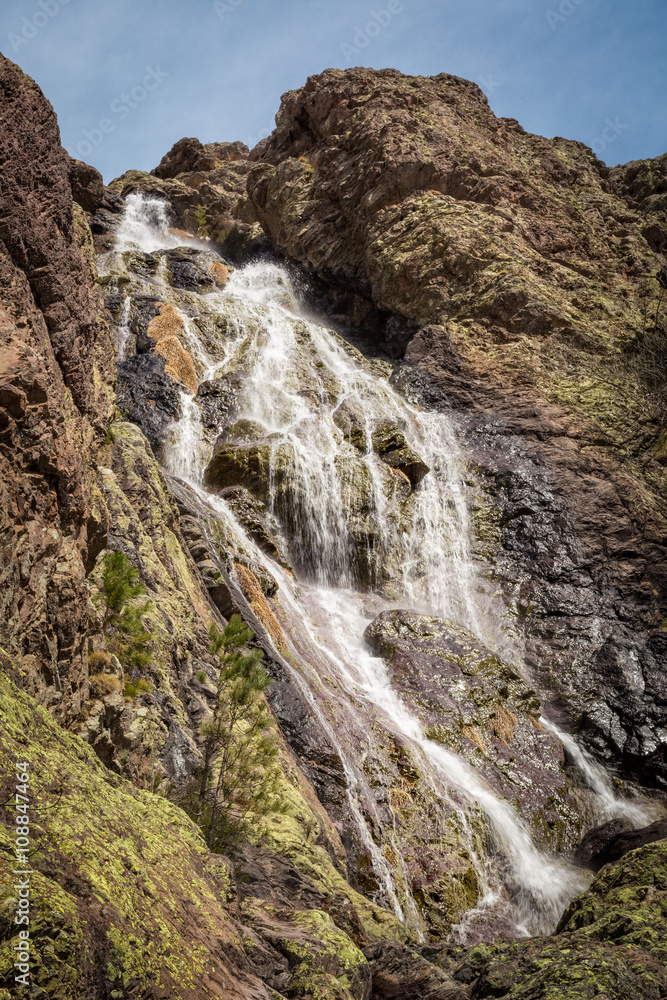 Fototapeta premium Cascade de l'Ondella waterfall in Corsica