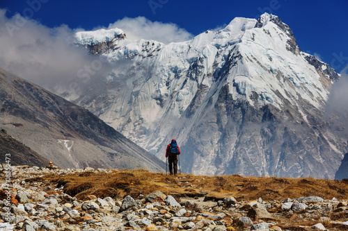 Fototapeta Naklejka Na Ścianę i Meble -  Hike in Himalayas