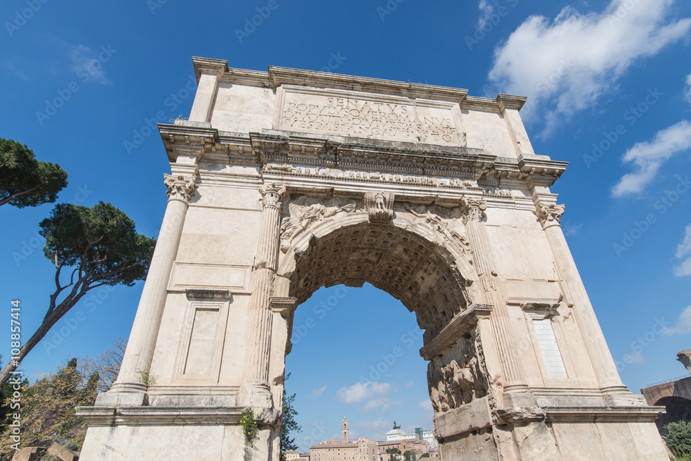 View of Constantine Arch or Arco di Costantino