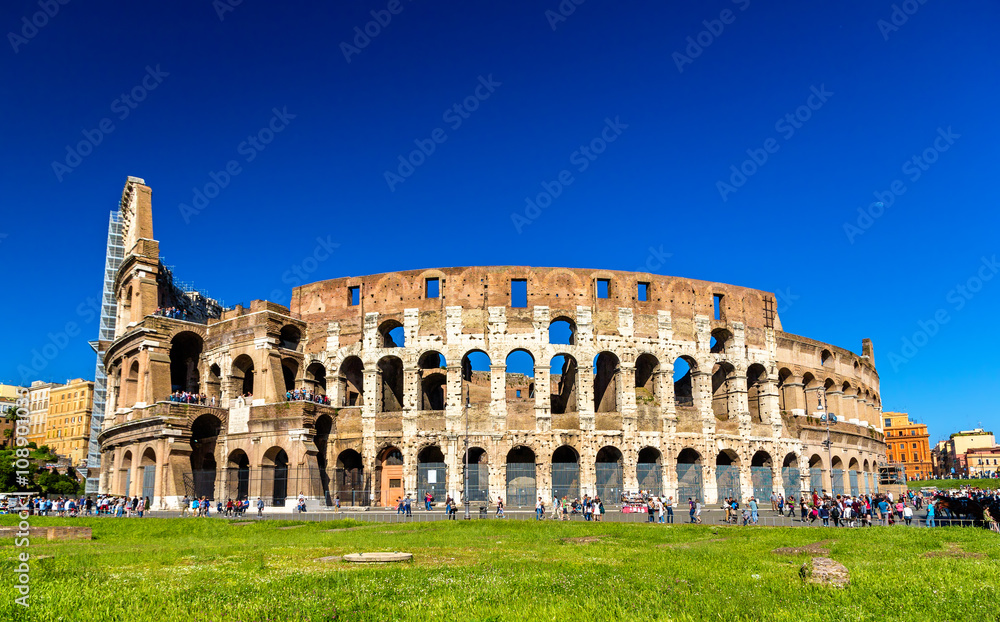 Fototapeta premium Colosseum or Flavian Amphitheatre in Rome