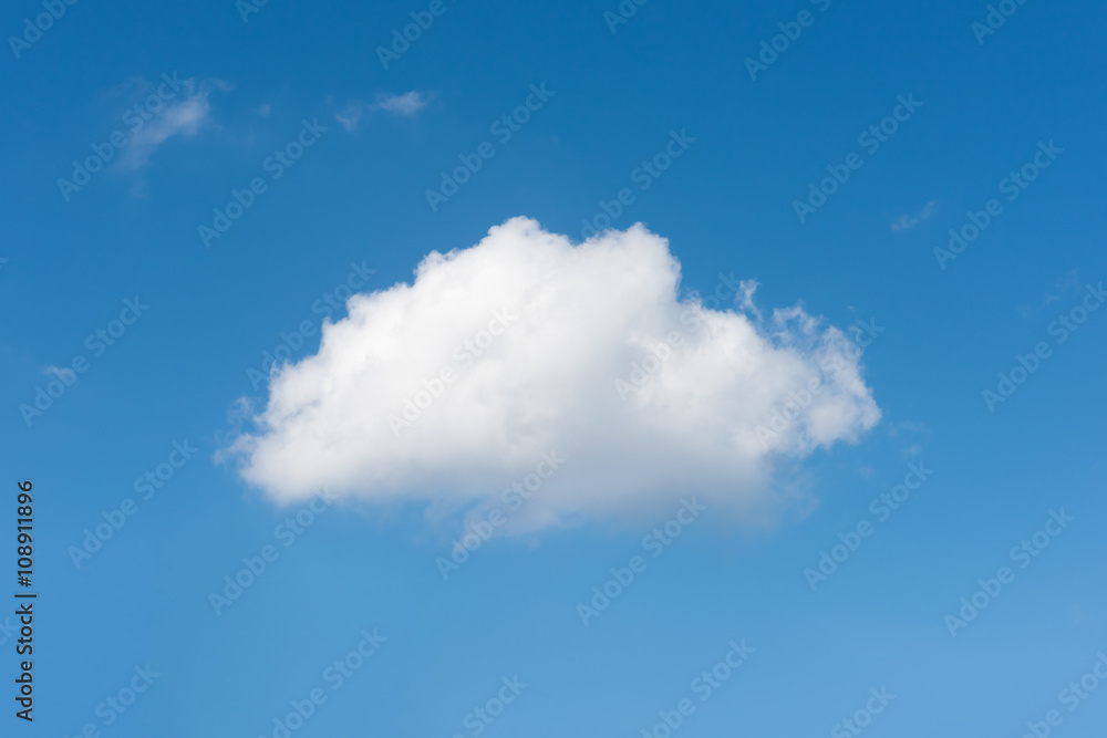 Fototapeta premium White clouds on blue sky