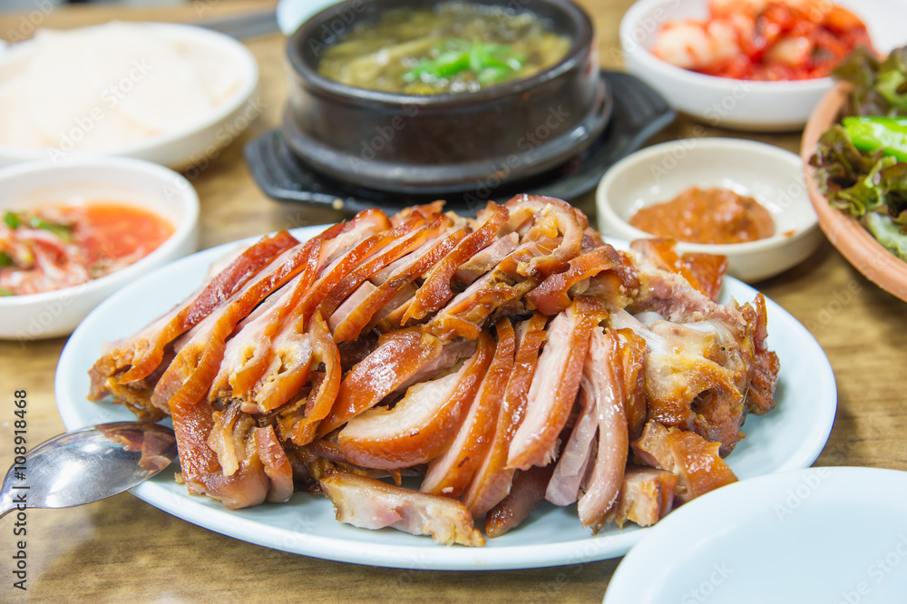 Korean-style pork feet