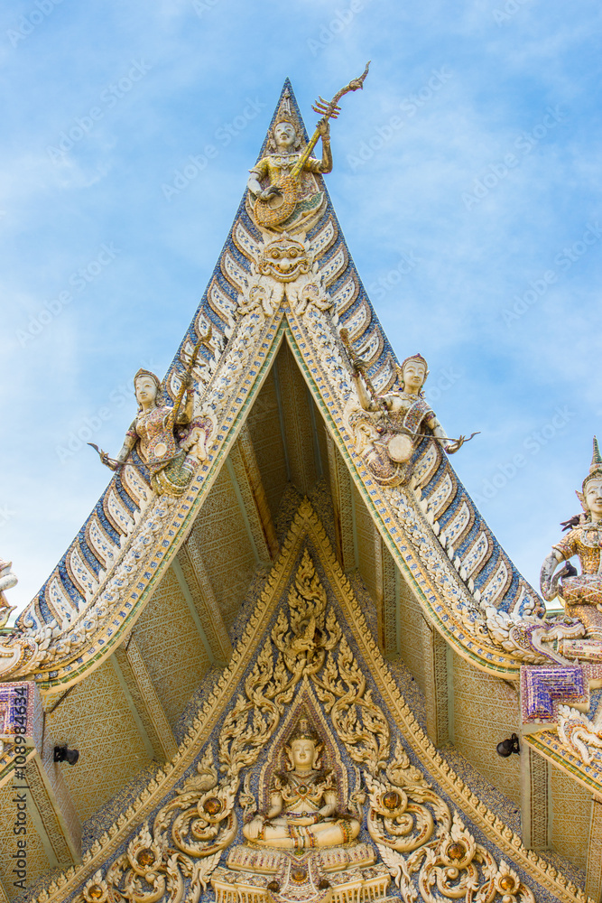 Fototapeta premium Gable roof at Wat Sisa Thong ,Nakhon Pathom,Thailand 