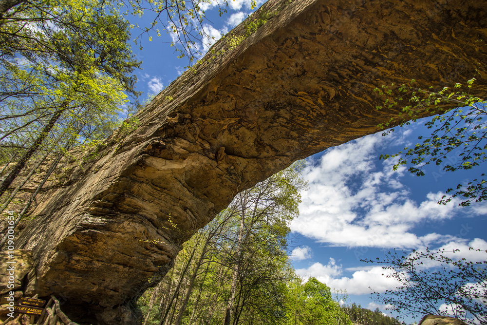 Natural Bridge Stone Arch. Visitors to Natural Bridge State Park can