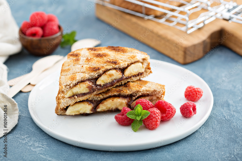 Grilled banana and chocolate sandwich Grilled banana and chocolate sandwich