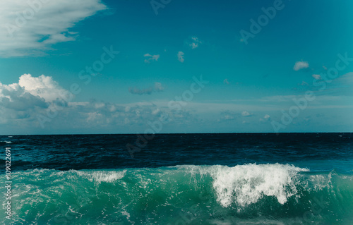 Fototapeta Naklejka Na Ścianę i Meble -  Deep sea water waves 