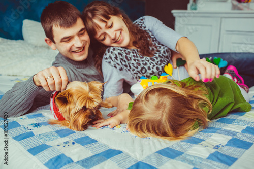 Amazing photo of the family with a girl