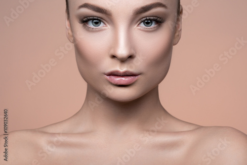 Fotografie youth and beauty in a woman