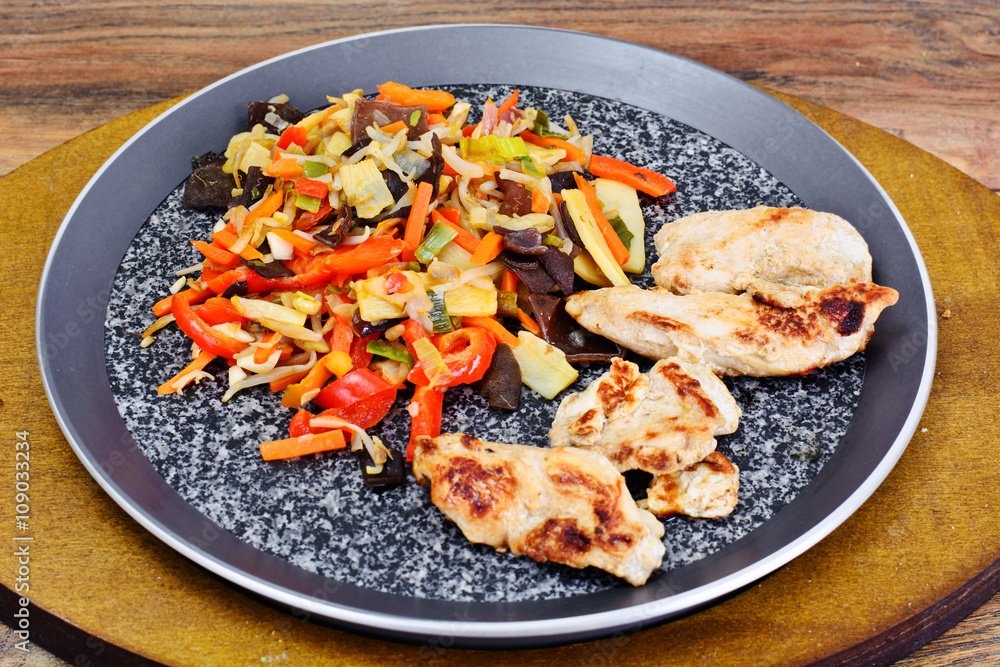 Chinese Vegetable Mix with Chicken Grilled Fillet Chinese Vegetable Mix with Chicken Grilled Fillet
