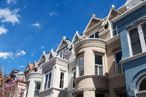 Photos Row houses in Washington DC on a spring day.