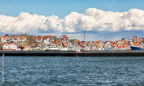 Donso, idyllic island in Go...