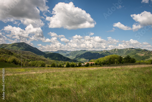 Panorama colline bolognesi, italia.