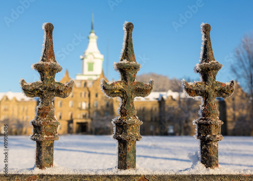 фотографія Railings in snow outside Trans-Allegheny Lunatic Asylum