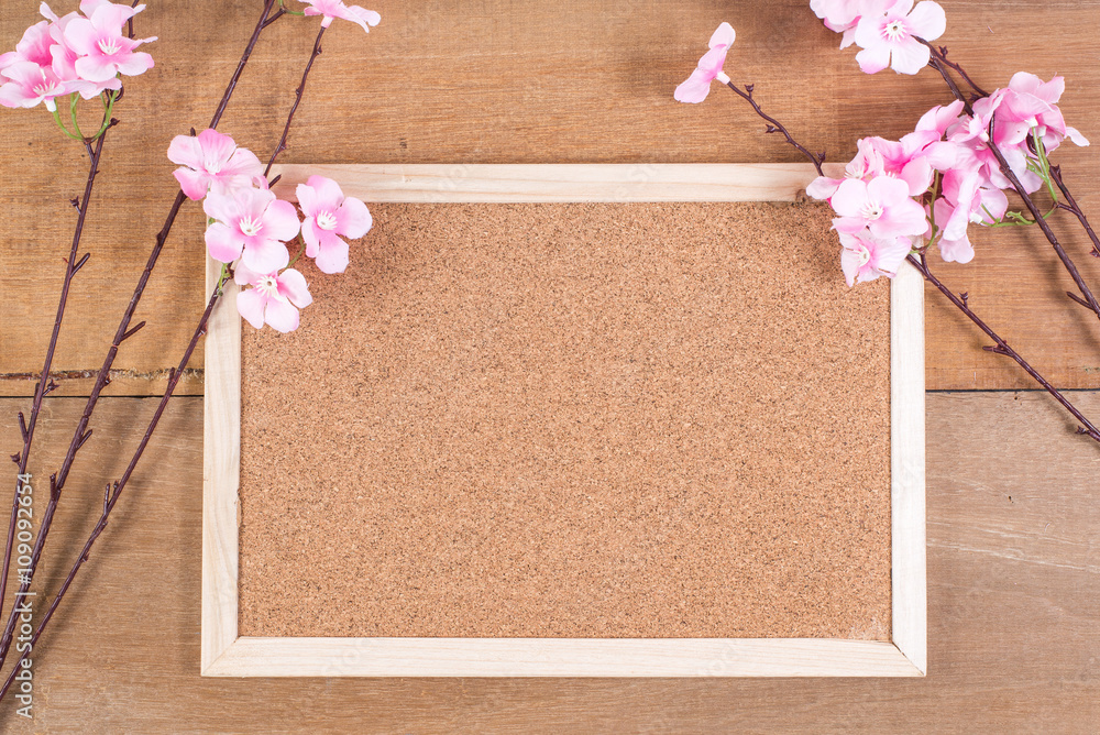 The plastic sakura with cork board