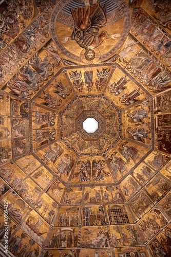Beautifully designed cathedral ceiling in Florence