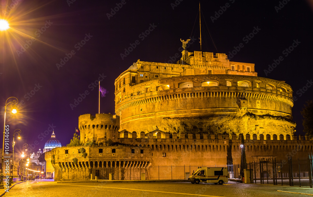 Night view of Castel Sant'Angelo in Rome