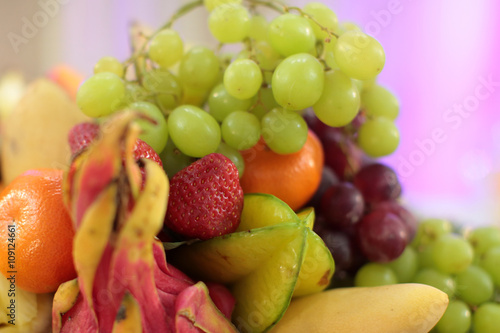 Fototapeta Naklejka Na Ścianę i Meble -  Ripe fruit and berries