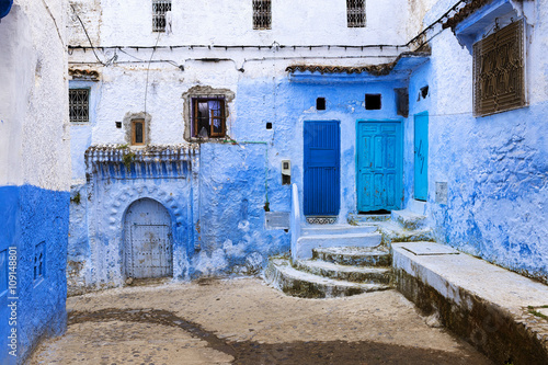 View of a street in the town of Chefchaouen in Morocco © Tiago Fernandez